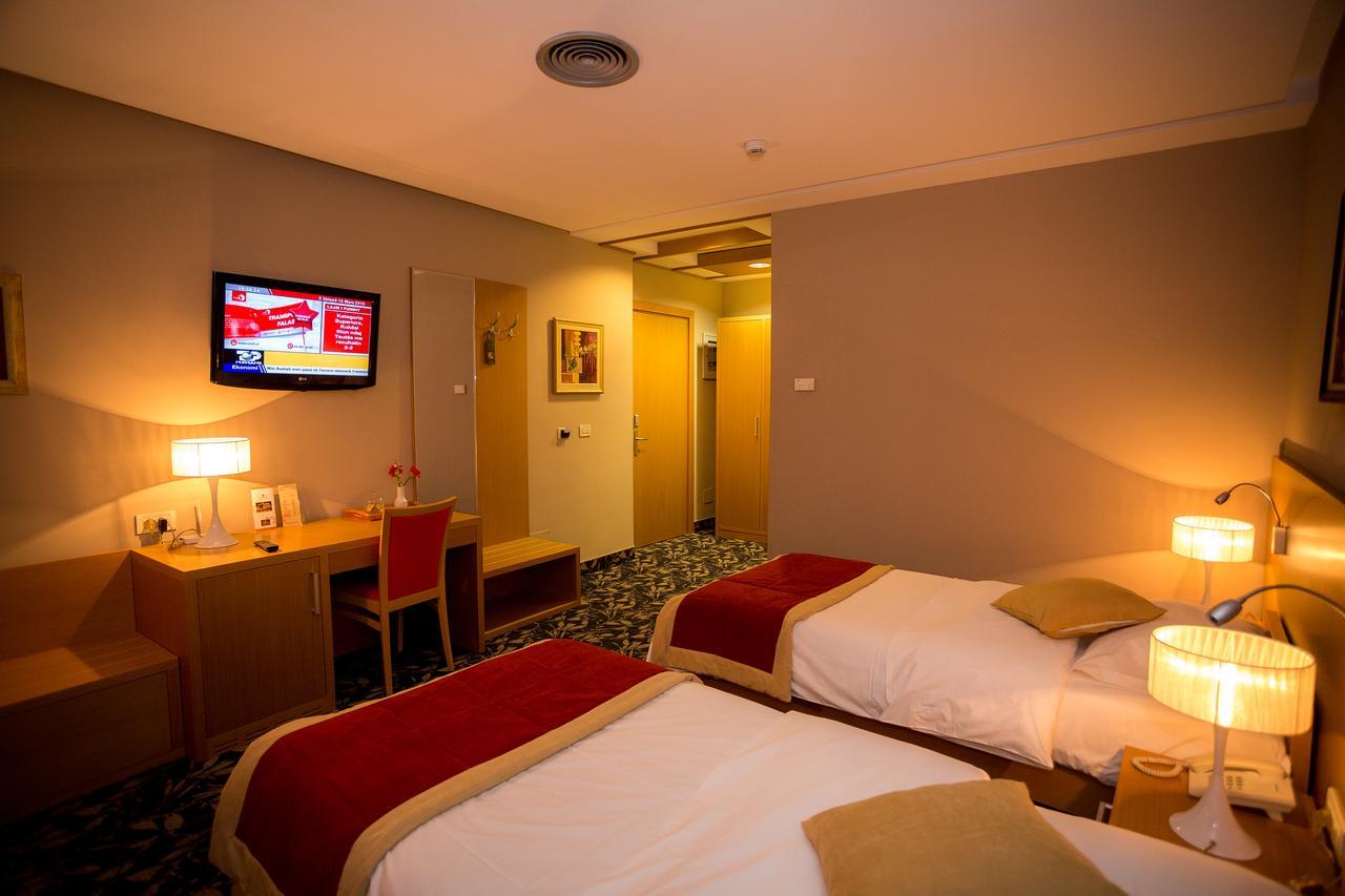 Hotel Colosseo & Spa Shkoder Ngoại thất bức ảnh