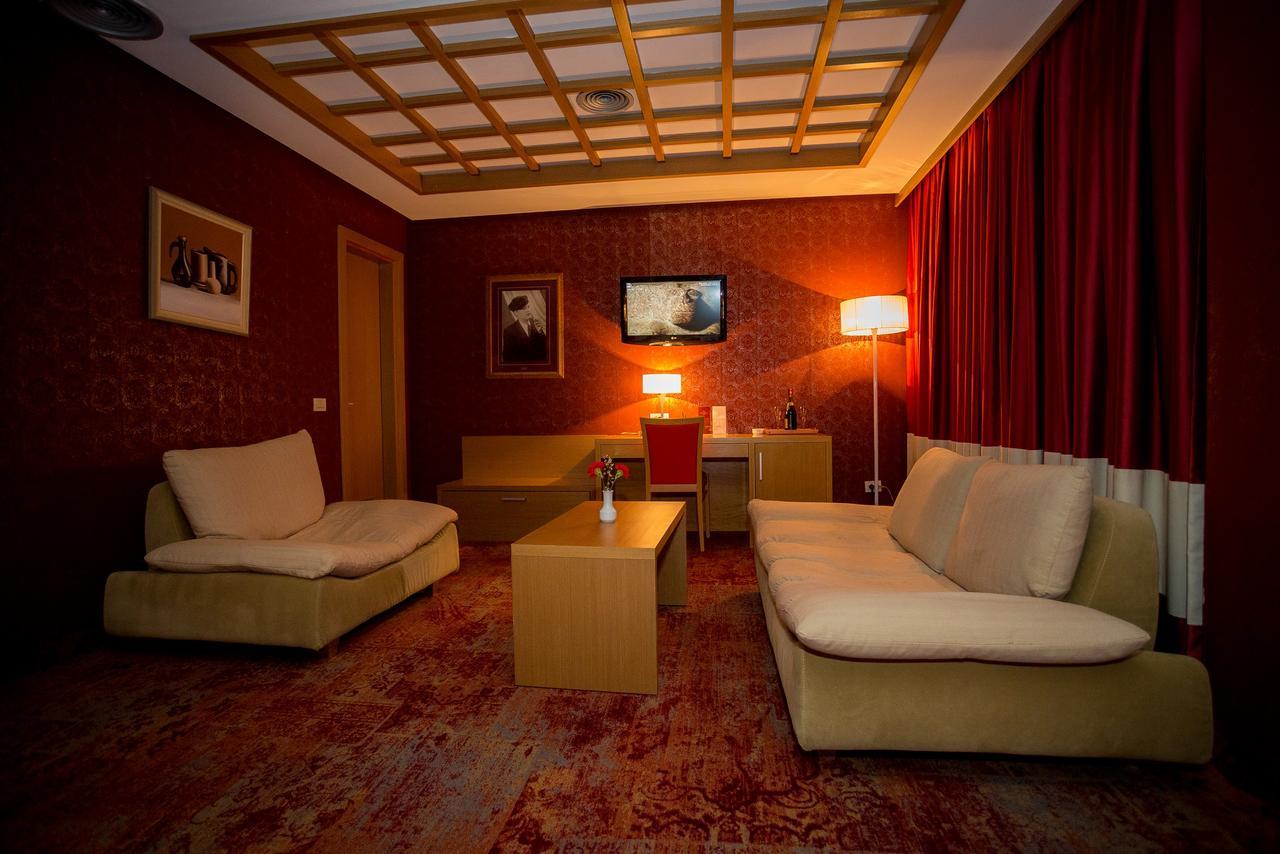 Hotel Colosseo & Spa Shkoder Ngoại thất bức ảnh